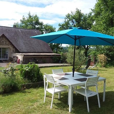 Gite De La Maison Bleue Vila Mirandol-Bourgnounac Exterior foto